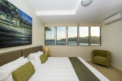 1 Bright Point Apartment 4201 - Holiday Cairns 7