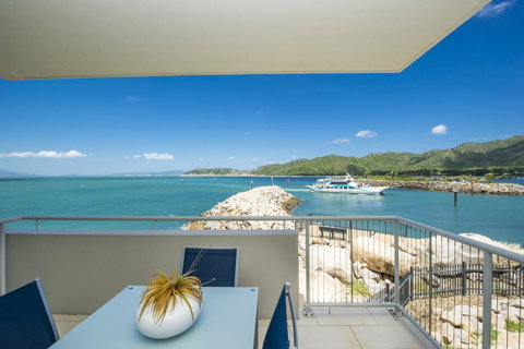 1 Bright Point Apartment 4201 - Holiday Cairns 4