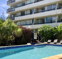 Hi Ho Beach Front Apartments on Broadbeach - Holiday Cairns