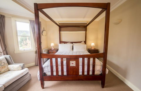Wattle Grove Homestead Bed & Breakfast - Holiday Cairns 1