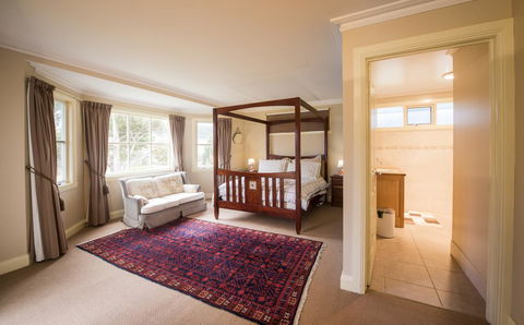 Wattle Grove Homestead Bed & Breakfast - Holiday Cairns 2