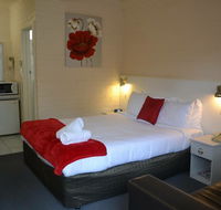 Wattle Motel - Holiday Cairns