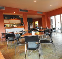 Waves Luxury Suites - Holiday Cairns