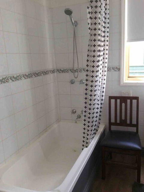 Welcome Stranger Cottage - Holiday Cairns 3