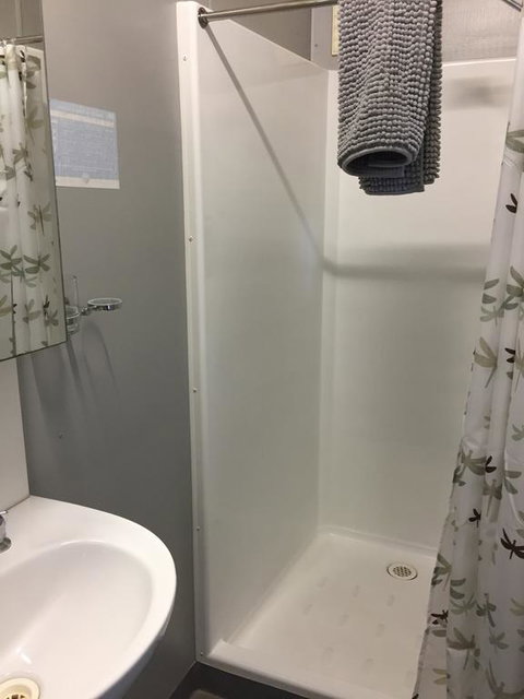 Wellshot Hotel - Holiday Cairns 0