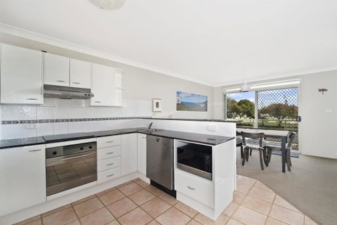 Westport Palms 14 Buller Street - Holiday Cairns 1