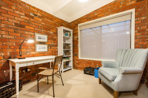 Whitewood Cottage - Secluded Spa - Holiday Cairns 2