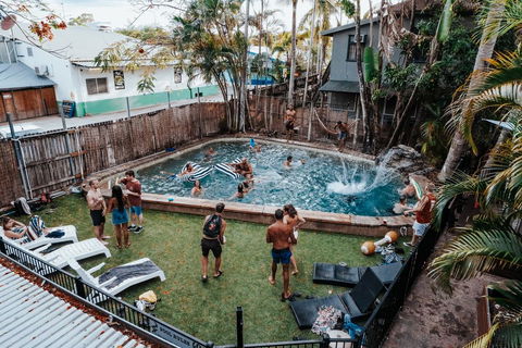 Why Not Backpackers - Holiday Cairns 0