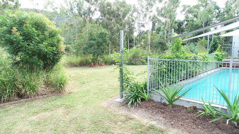 Woodwark Bay Retreat Airlie Beach - Holiday Cairns 2