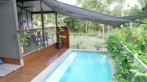 Woodwark Bay Retreat Airlie Beach - Holiday Cairns 1