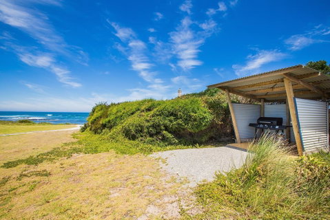 Wytonia Beachfront Accommodation - Holiday Cairns 2