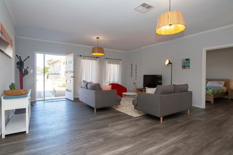 Xanadu - Aldinga Beach - Holiday Cairns 3