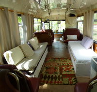 Yamba Hinterland bush retreat - Vintage bus stay - Holiday Cairns