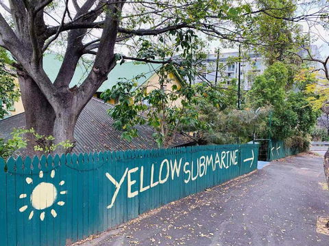 Yellow Submarine Backpackers - Holiday Cairns 0