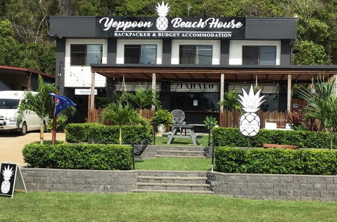 Yeppoon Beachhouse - Holiday Cairns 3
