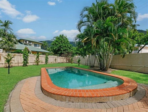2br Amazing Beach-house - Holiday Cairns 3