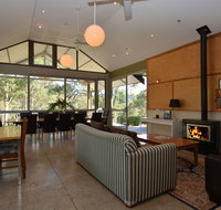 Elfin Hill Vineyard Accommodation - Holiday Cairns