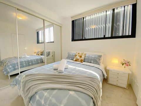A Cozy 2B2B Apartment Near Airport & Train Station - Holiday Cairns 2