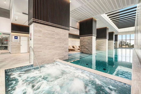 A 2BR Apt Near Melbourne Central & QV Market - Holiday Cairns 3