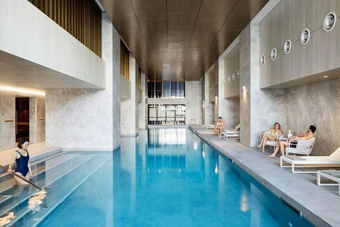 A 2BR Apt With Amazing City Views, FREE Parking - Holiday Cairns 3