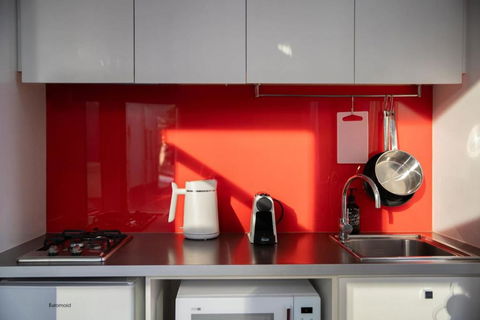A City-centre Studio For Savvy Business Travellers - Holiday Cairns 2