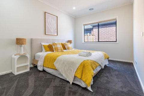 A Cosy 5Beds House In The Clyde - Holiday Cairns 4