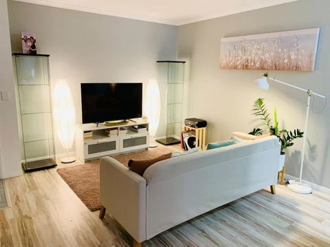 A Cosy And Peaceful Apartment In The Heart Of Yandina - Holiday Cairns 0