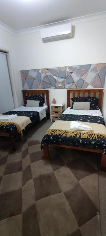 A Cosy Villa, Close To All Essentials - Holiday Cairns 0