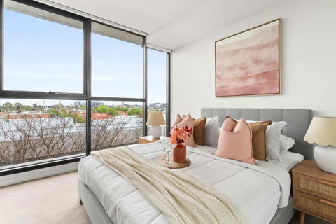 A Cozy 2BR Home Next To The Yarra River - Holiday Cairns 0
