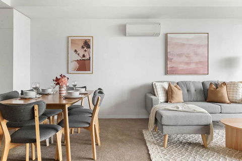 A Cozy 2BR Home Next To The Yarra River - Holiday Cairns 1