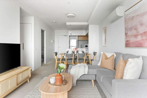 A Cozy 2BR Home Next To The Yarra River - Holiday Cairns 2