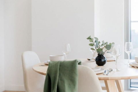 A Cozy Apt With City Views Near Crown Casino - Holiday Cairns 3