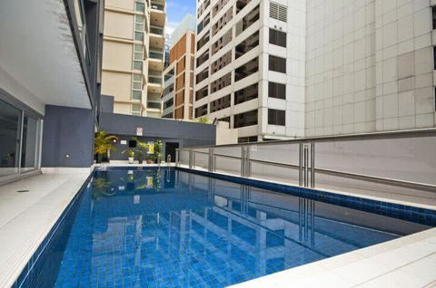 A Cozy & Modern Studio Right Next To Darling Harbour - Holiday Cairns 3