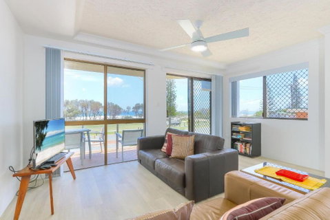 Acacia Holiday Apartment - Holiday Cairns 0