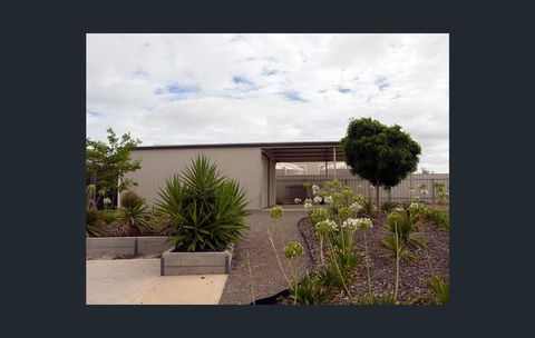 Agape Holiday Home With Pool Table ,NBN Internet - Holiday Cairns 1