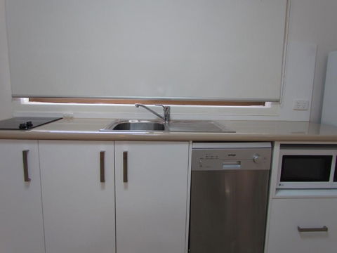 Augathella Motel & Caravan Park - Holiday Cairns 2
