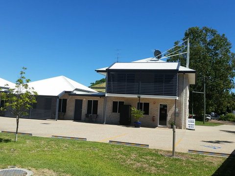 Emerald Park Motel - Holiday Cairns 0