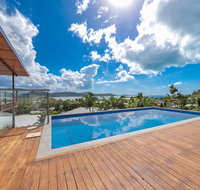 Viewpoint Holiday Home - Cannonvale - Holiday Cairns