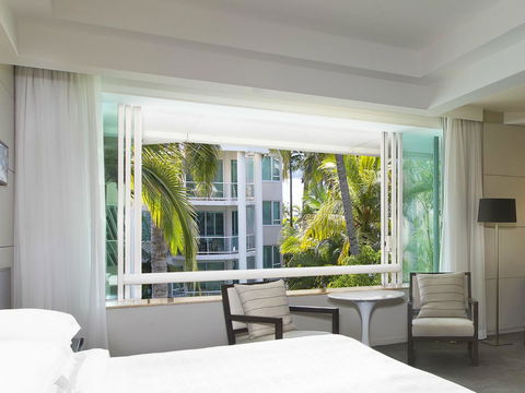Sheraton Grand Mirage Resort Gold Coast - Holiday Cairns 8
