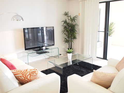 Edge Apartments Cairns - Holiday Cairns 4