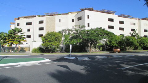 Edge Apartments Cairns - Holiday Cairns 32