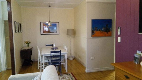Boonah Cottage - Holiday Cairns 1