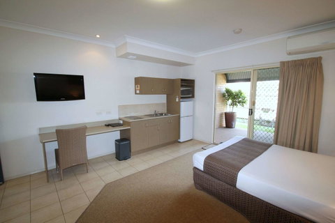 Midlander Motor Inn - Holiday Cairns 28