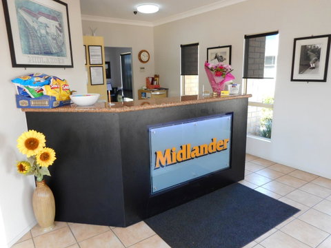 Midlander Motor Inn - Holiday Cairns 1