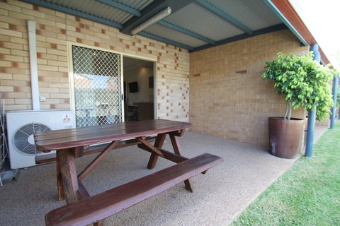 Midlander Motor Inn - Holiday Cairns 15