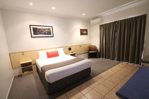 Midlander Motor Inn - Holiday Cairns 5