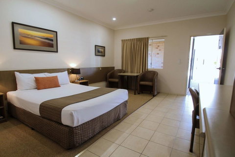 Midlander Motor Inn - Holiday Cairns 8