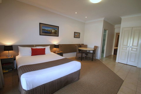 Midlander Motor Inn - Holiday Cairns 17