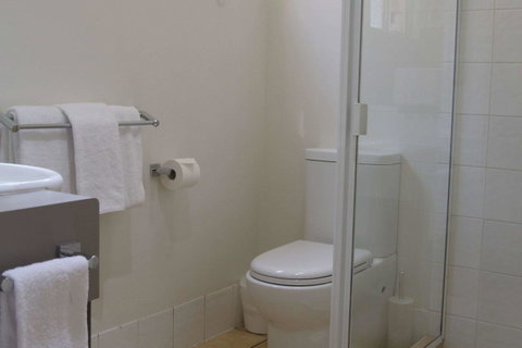 Midlander Motor Inn - Holiday Cairns 7