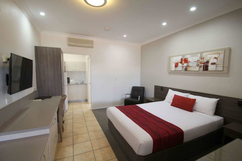 Midlander Motor Inn - Holiday Cairns 12